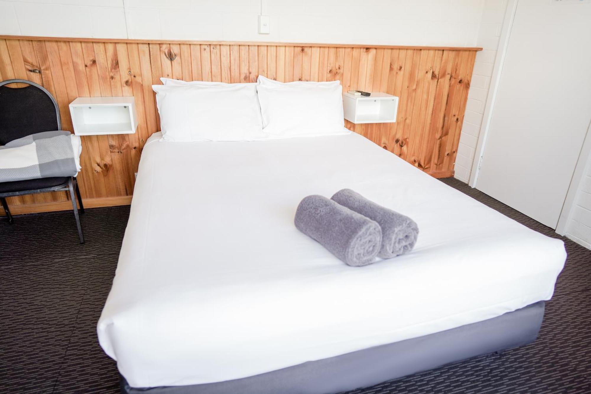 Meningie Waterfront Motel Extérieur photo