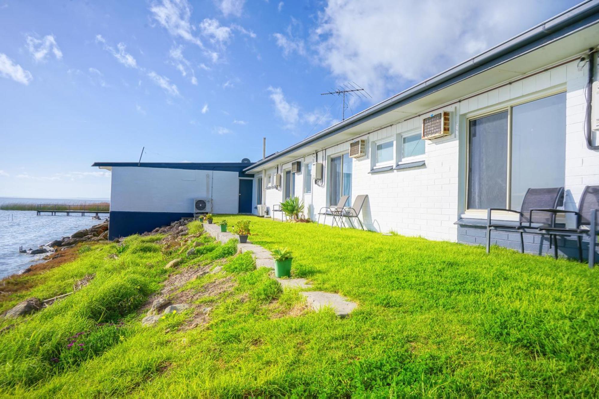 Meningie Waterfront Motel Extérieur photo
